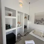 فندق Giasemi ثيرا